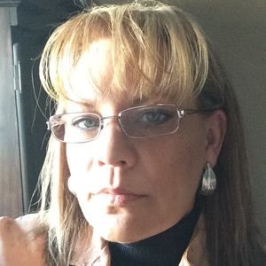 Meet your Posher, Lori